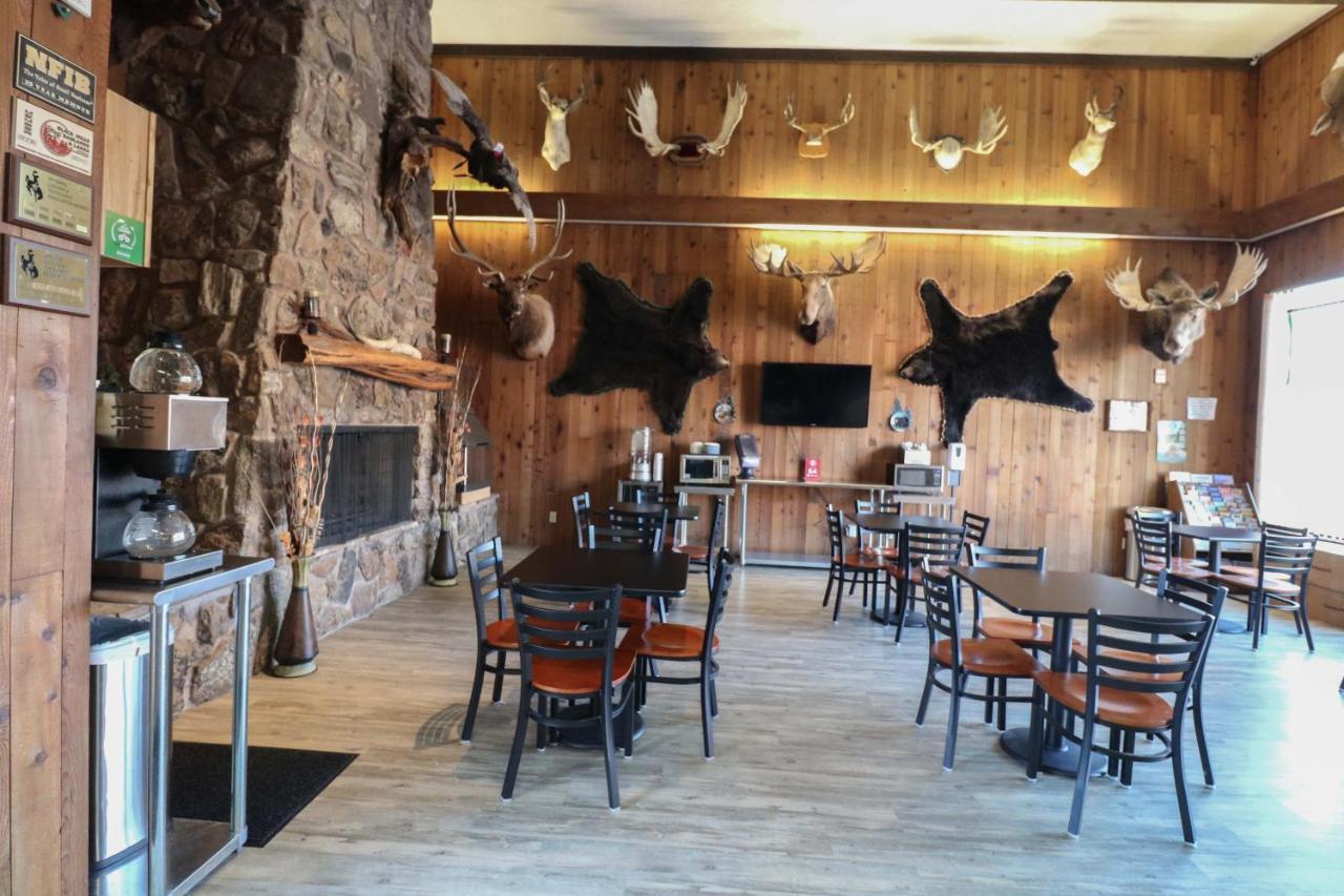 Bear Lodge Motel Sundance Extérieur photo