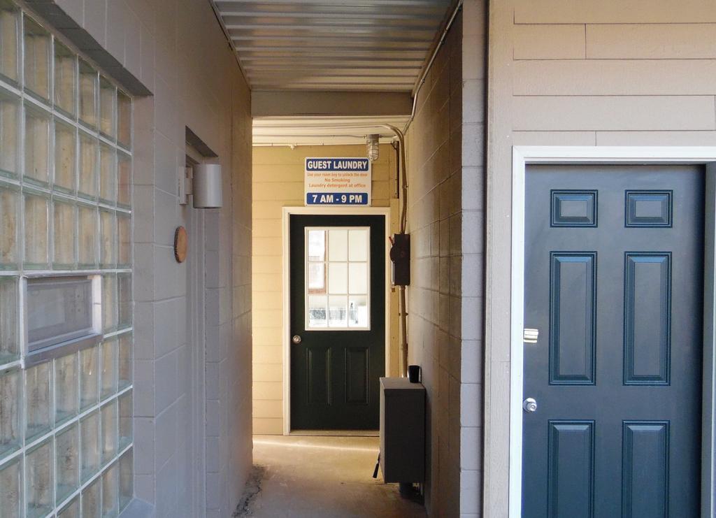 Bear Lodge Motel Sundance Extérieur photo